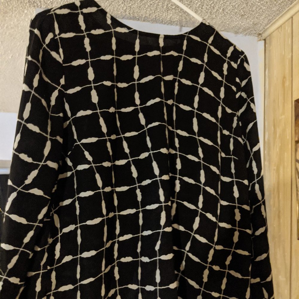 Black and white Blouse
